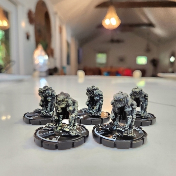 Wizkids Dials Plastic Painted Figure Toy Lot - Picture 9 of 11